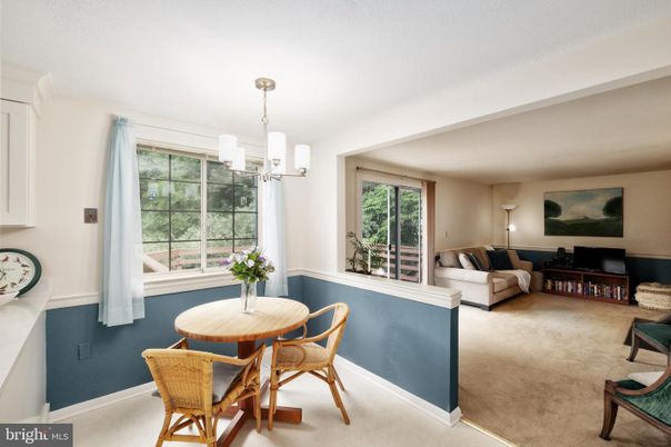Chandelier, Dining room, Interior, Living room