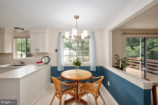 Chandelier, Dining room, Interior, Kitchen