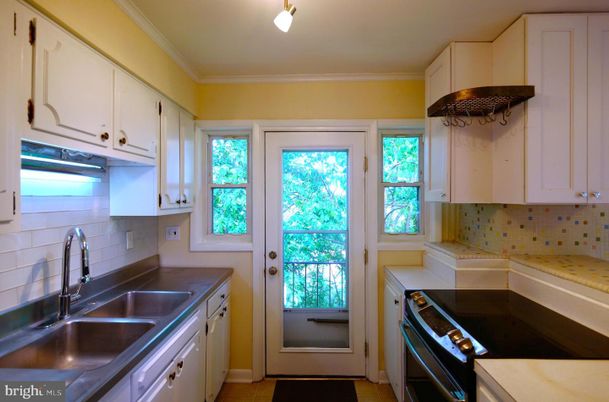 Interior, Kitchen, Tile Countertops