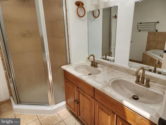 Bathroom, Dual Sink Vanities, Glass Shower, Interior