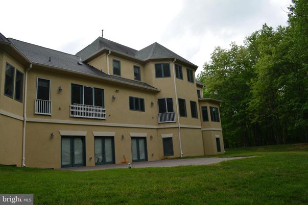 Backyard, Exterior, Facade, Farmhouse