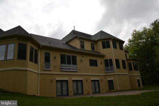Exterior, Facade, Farmhouse