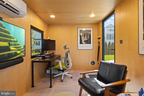 Home Office, Interior, Recessed Lighting, Wooden Walls