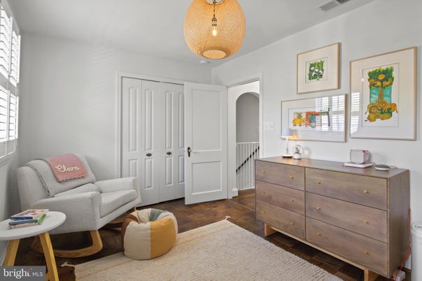 Interior, Pendant Lights, Wood Texture Flooring