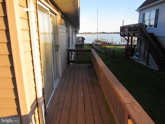 Exterior, Water