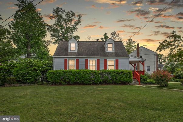 Backyard, Exterior, Facade, Cape Cod