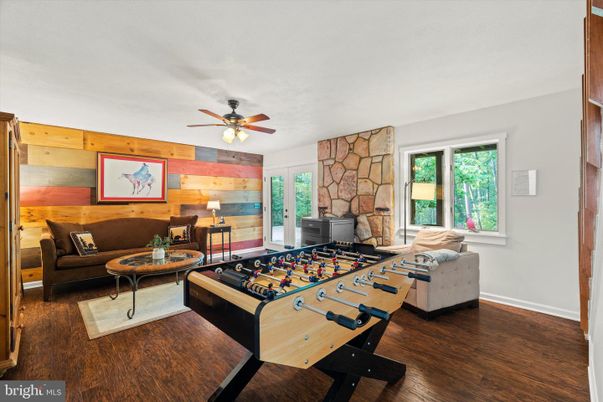Game Room, Interior, Living room, Stone Walls, Wood Texture Flooring, Wooden Walls