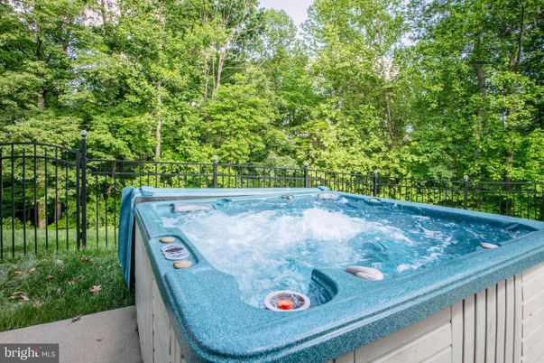 Exterior, Hot Tub