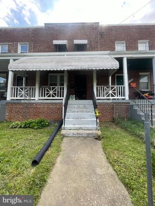 Exterior, Facade, Brick Facade, None