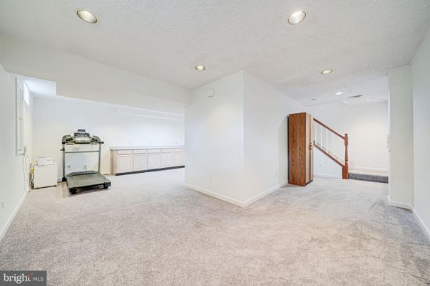Empty room, Fitness Equipment, Interior, Recessed Lighting