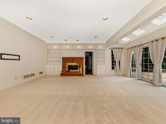 Empty room, Fireplace, Interior, Recessed Lighting