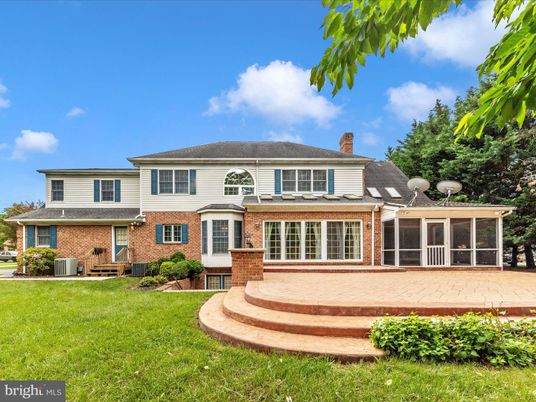 Backyard, Exterior, Facade, Brick Facade, French Provincial