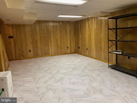 Empty room, Interior, Marble, Wooden Walls