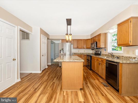 Interior, Kitchen, Pendant Lights, Wood Texture Flooring