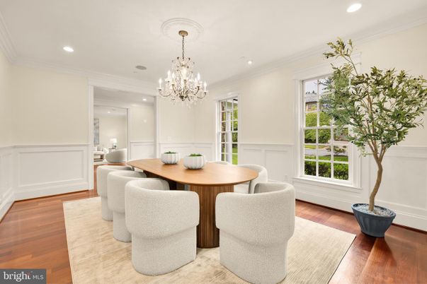 Chandelier, Dining room, Interior, Recessed Lighting, Wood Texture Flooring