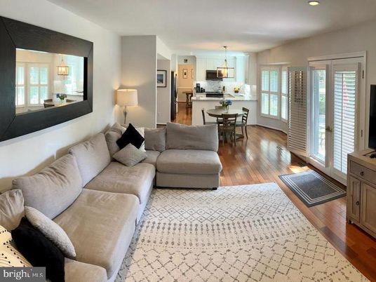 Dining room, Interior, Kitchen, Living room, Pendant Lights, Recessed Lighting, Stainless Steel Appliances, Wood Texture Flooring