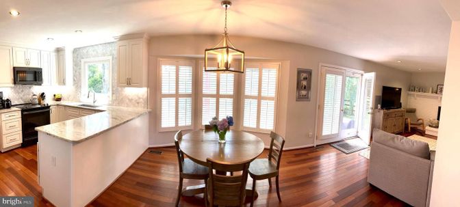 Dining room, Interior, Kitchen, Pendant Lights, Recessed Lighting, Wood Texture Flooring
