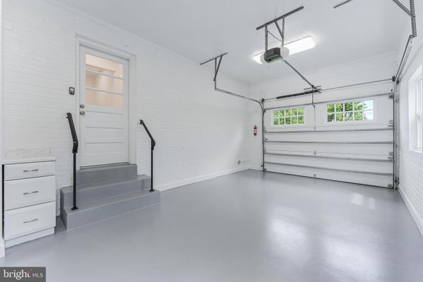 Garage, Interior