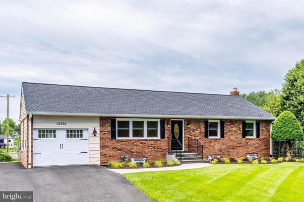 Attached, Exterior, Facade, Brick Facade, Cape Cod