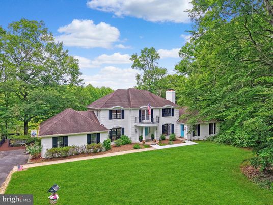 Backyard, Exterior, Facade, French Provincial