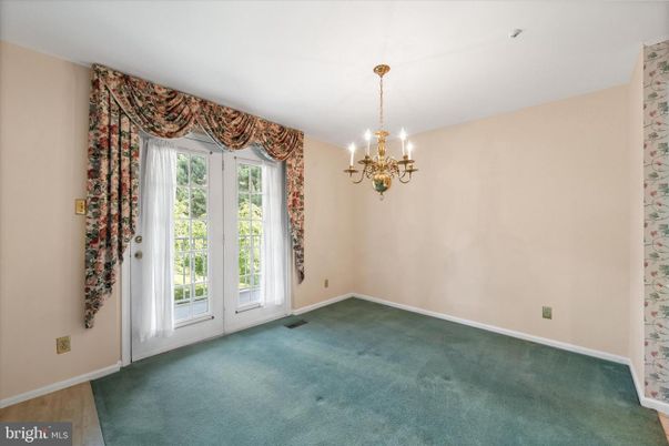Chandelier, Empty room, Interior