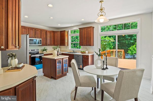 Dining room, Interior, Kitchen, Marble, Pendant Lights, Recessed Lighting, Stainless Steel Appliances
