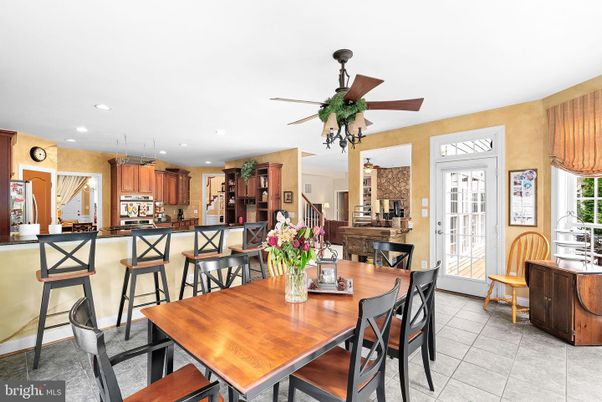 Dining room, Interior, Kitchen, Recessed Lighting