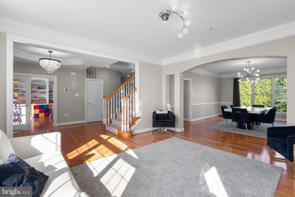 Chandelier, Dining room, Interior, Recessed Lighting, Wood Texture Flooring