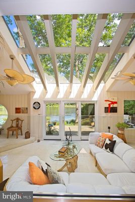 Interior, Living room, Sun Room, Water