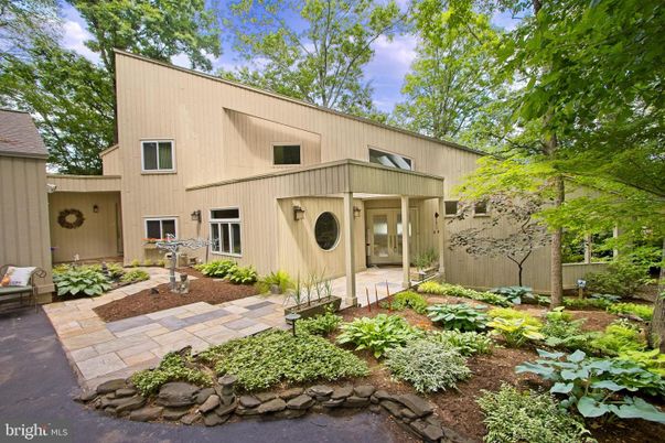 Backyard, Exterior, Facade, Farmhouse