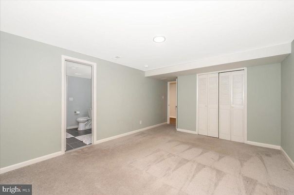 Bathroom, Empty room, Interior, Recessed Lighting
