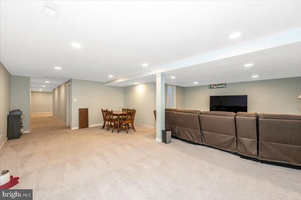 Dining room, Interior, Living room, Recessed Lighting