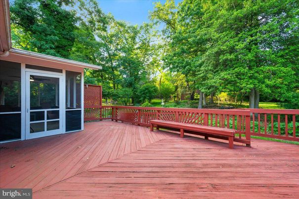 Exterior, Wood Texture Flooring