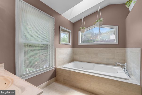 Bathroom, Interior, Pendant Lights