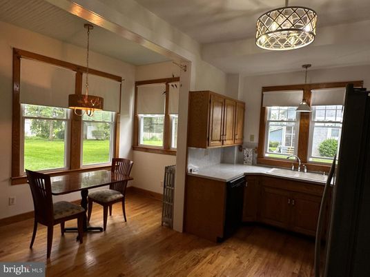 Dining room, Interior, Kitchen, Pendant Lights, Wood Texture Flooring