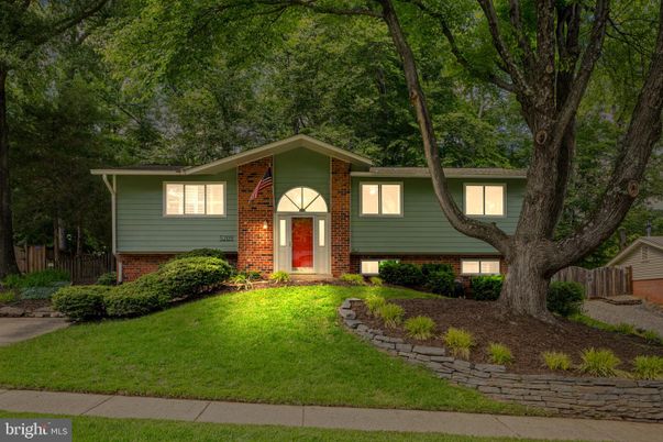 Exterior, Facade, Brick Facade, Raised Ranch