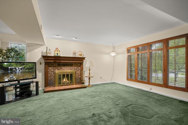 Empty room, Fireplace, Interior, Pendant Lights, Recessed Lighting