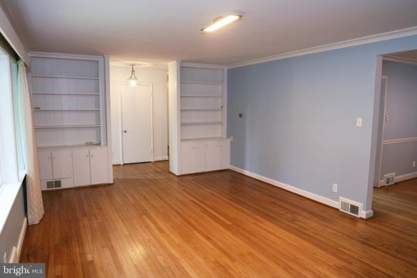 Empty room, Interior, Pendant Lights, Wood Texture Flooring