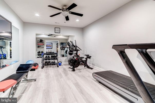 Fitness Equipment, Interior, Recessed Lighting, Wood Texture Flooring
