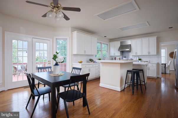 Dining room, Interior, Kitchen, Recessed Lighting, Wood Texture Flooring