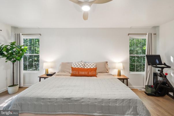 Bedroom, Fitness Equipment, Interior, Wood Texture Flooring