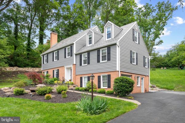 Exterior, Facade, Brick Facade, Georgian