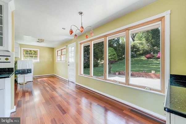 Empty room, Interior, Pendant Lights, Sun Room, Wood Texture Flooring