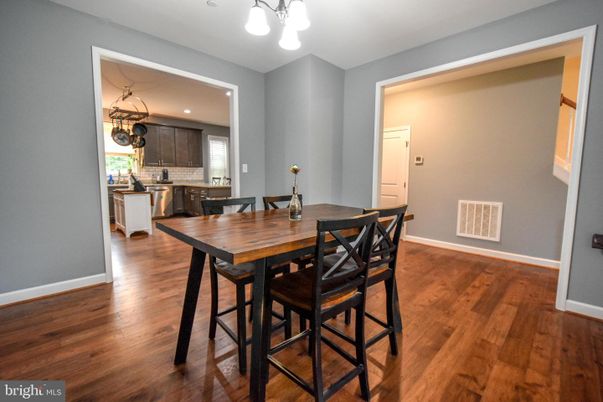 Dining room, Interior, Kitchen, Recessed Lighting, Wood Texture Flooring