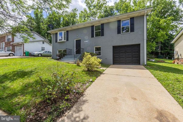 Attached, Exterior, Facade, Raised Ranch