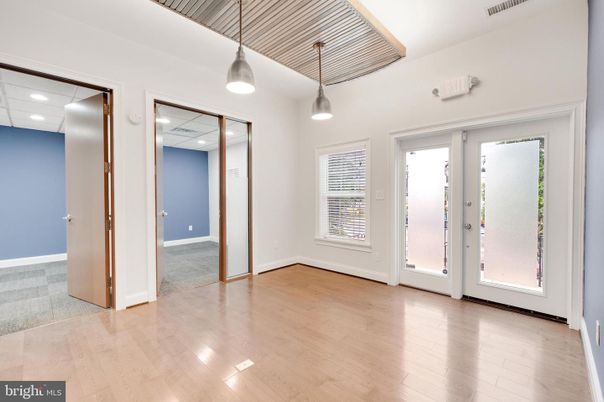 Empty room, Interior, Pendant Lights, Recessed Lighting, Wood Texture Flooring