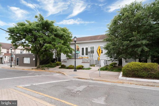 Exterior, Facade, Cape Cod