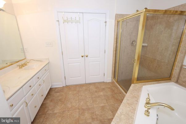 Bathroom, Dual Sink Vanities, Glass Shower, Interior