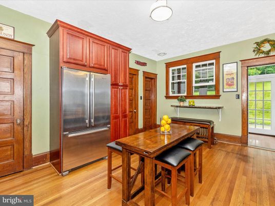 Dining room, Interior, Kitchen, Stainless Steel Appliances, Wood Texture Flooring