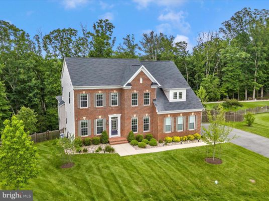Backyard, Exterior, Facade, Brick Facade, Georgian